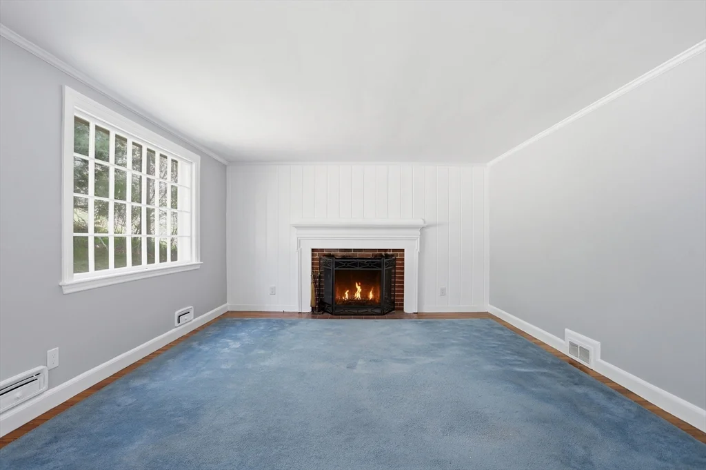 3 bed, 1 bath apartment for rent at 11 Sherman Bridge Rd, Wayland — photo 15 of 38