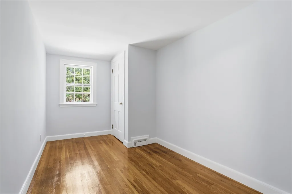 3 bed, 1 bath apartment for rent at 11 Sherman Bridge Rd, Wayland — photo 26 of 38