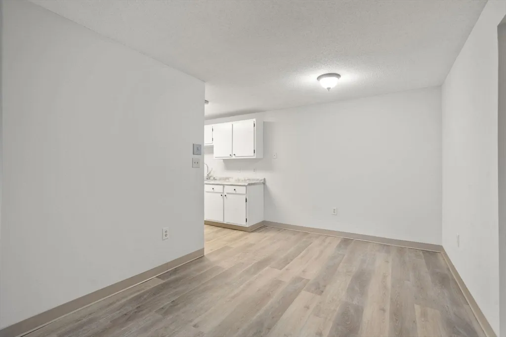 1 bed, 1 bath apartment for rent at 11 Silver Hill Ln Unit 11, Natick — photo 5 of 21