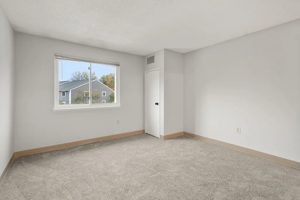 1 bed, 1 bath apartment for rent at 11 Silver Hill Ln Unit 11, Natick — photo 10 of 21