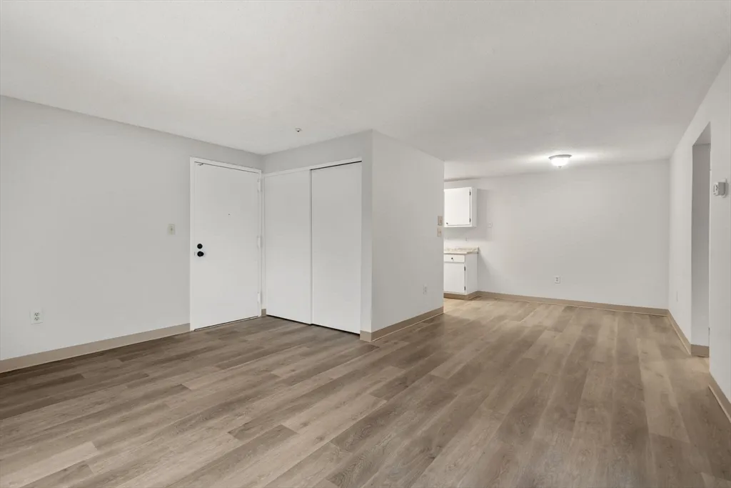 1 bed, 1 bath apartment for rent at 11 Silver Hill Ln Unit 11, Natick — photo 6 of 21