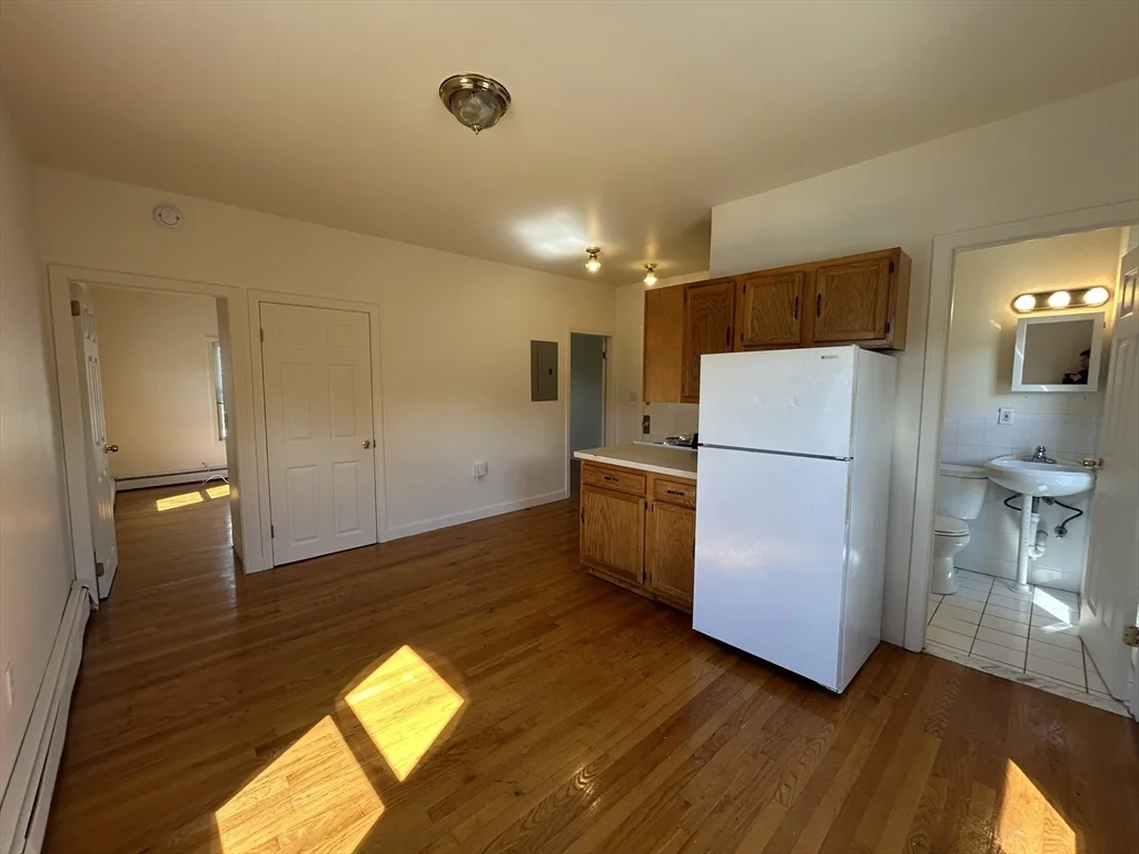 2 bed, 1 bath apartment for rent at 11 Snow St Unit 2L, Brighton — photo 6 of 7