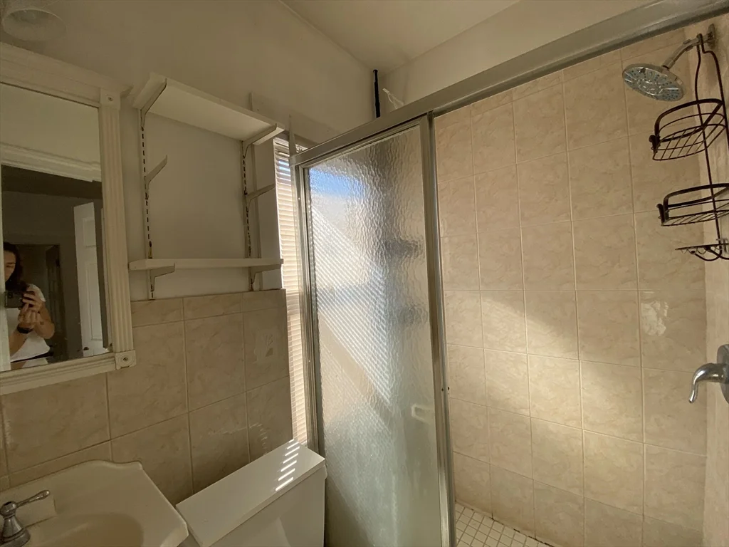 2 bed, 1 bath apartment for rent at 11 Snow St Unit 2R, Brighton — photo 8 of 9