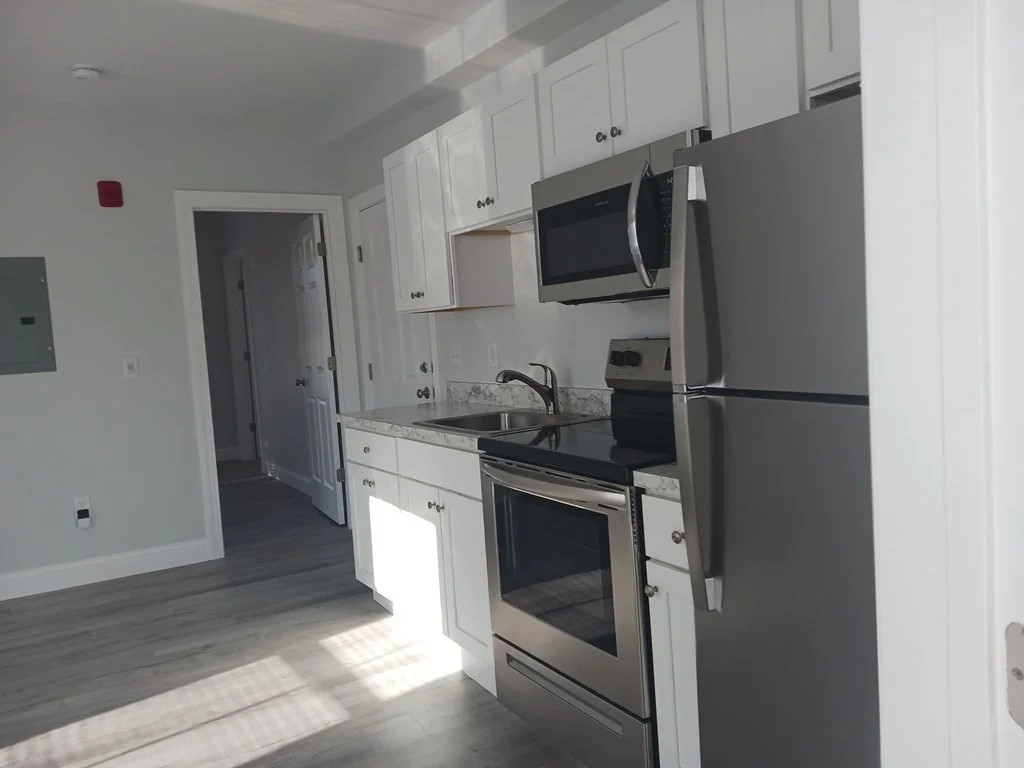 1 bed, 1 bath apartment for rent at 11 South Park Ave Unit 3, Plymouth — photo 2 of 7