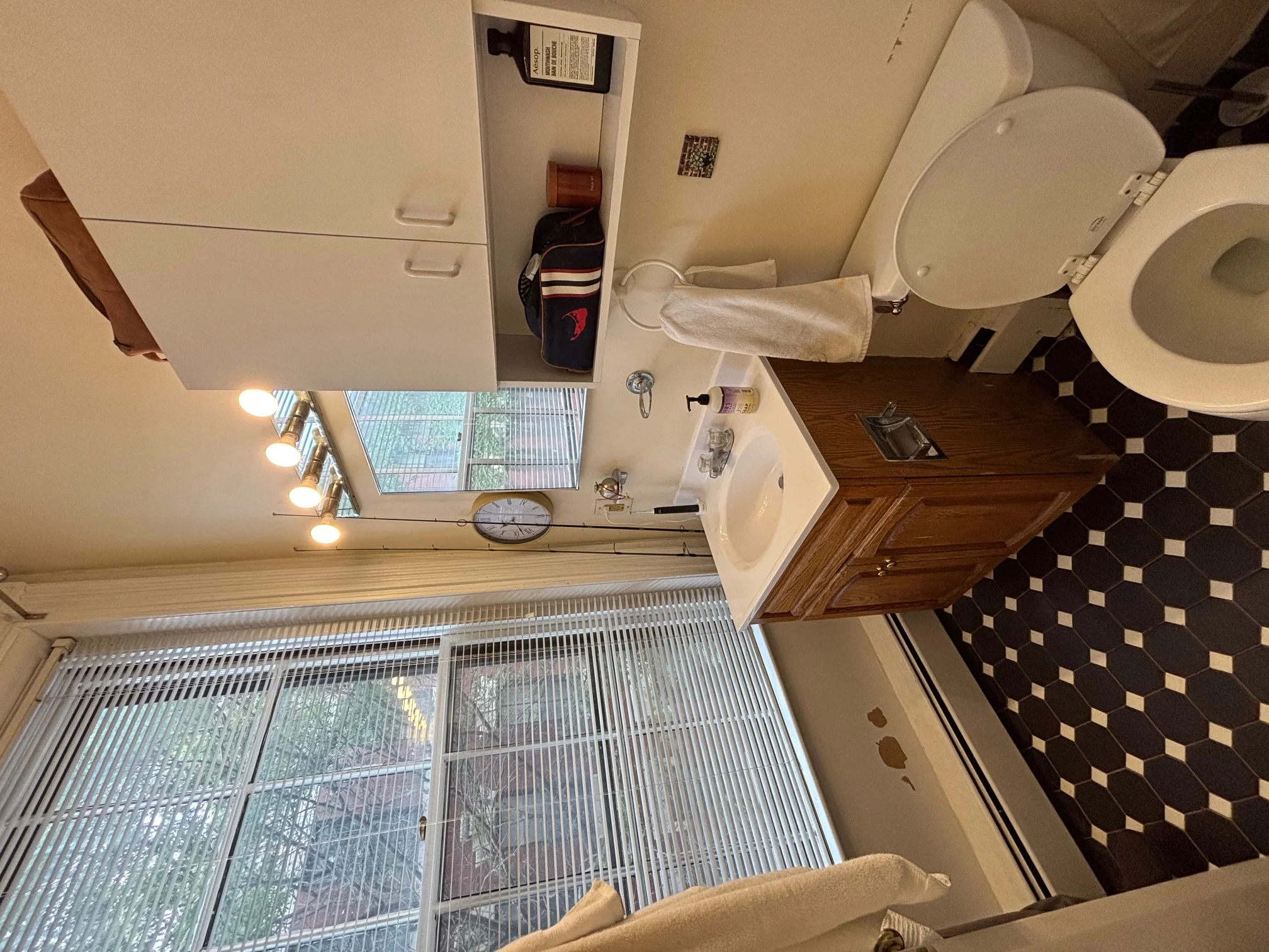 Studio bed, 1 bath apartment for rent at 11 S Russell St Unit 2, Beacon Hill — photo 6 of 6