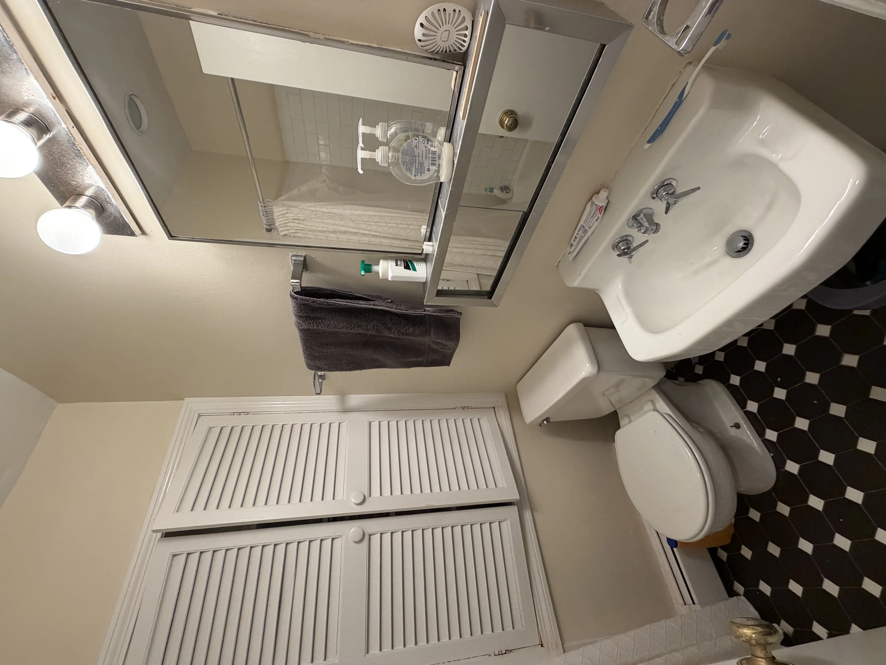 1 bed, 1 bath apartment for rent at 11 Russell St Unit 3, Beacon Hill — photo 6 of 10