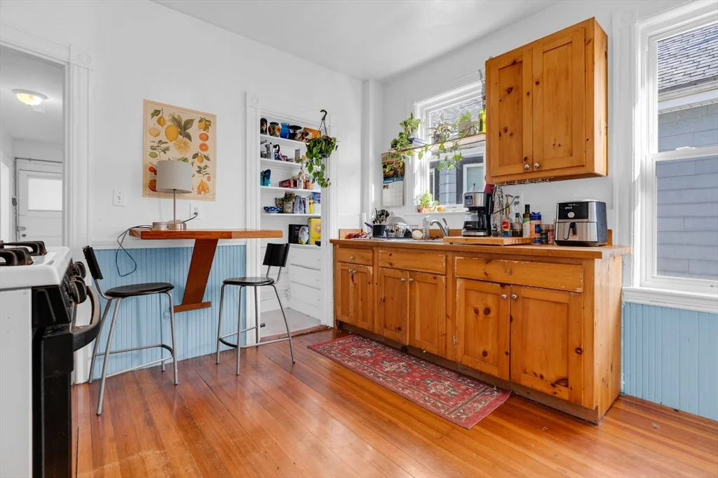 3 bed, 1 bath apartment for rent at 11 Spalding St Unit U-3, Jamaica Plain — photo 2 of 14