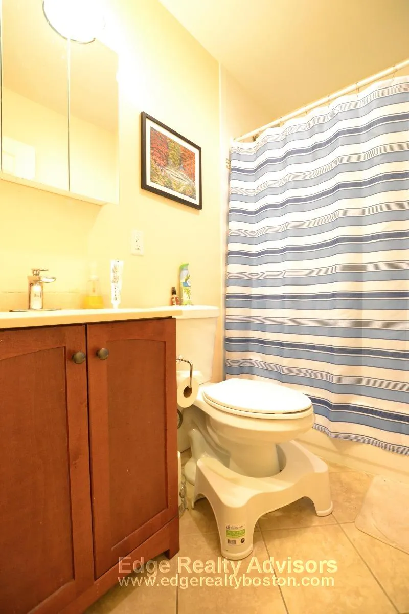 3 bed, 2 bath apartment for rent at 11 Sparhawk St Unit 3, Oak Square — photo 11 of 11