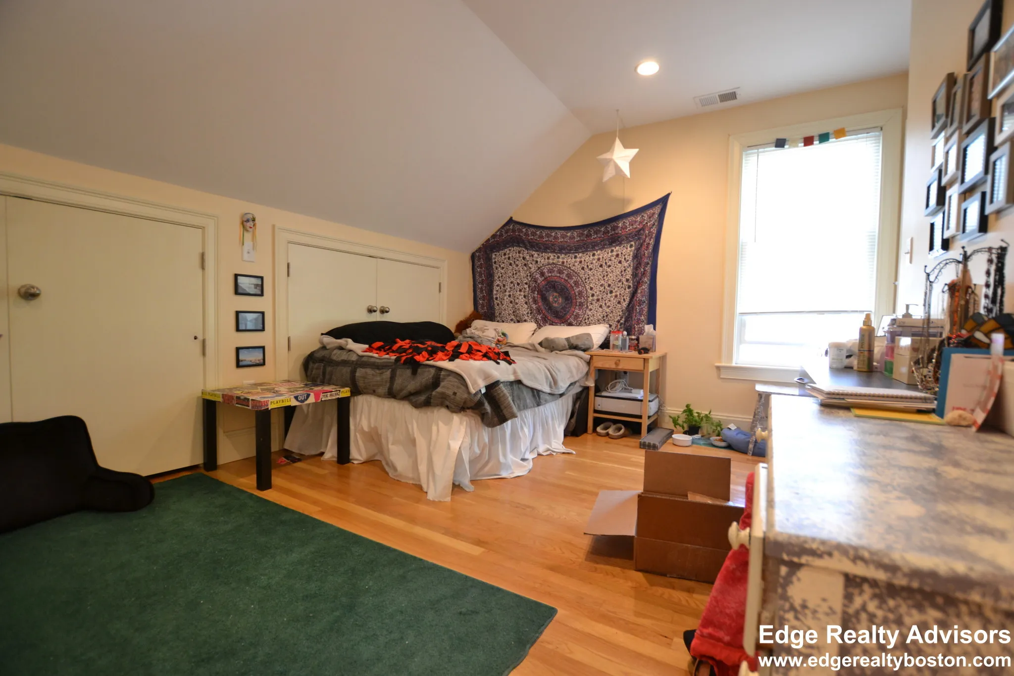 4 bed, 2 bath apartment for rent at 11 Sparhawk St Unit 4, Oak Square — photo 8 of 12