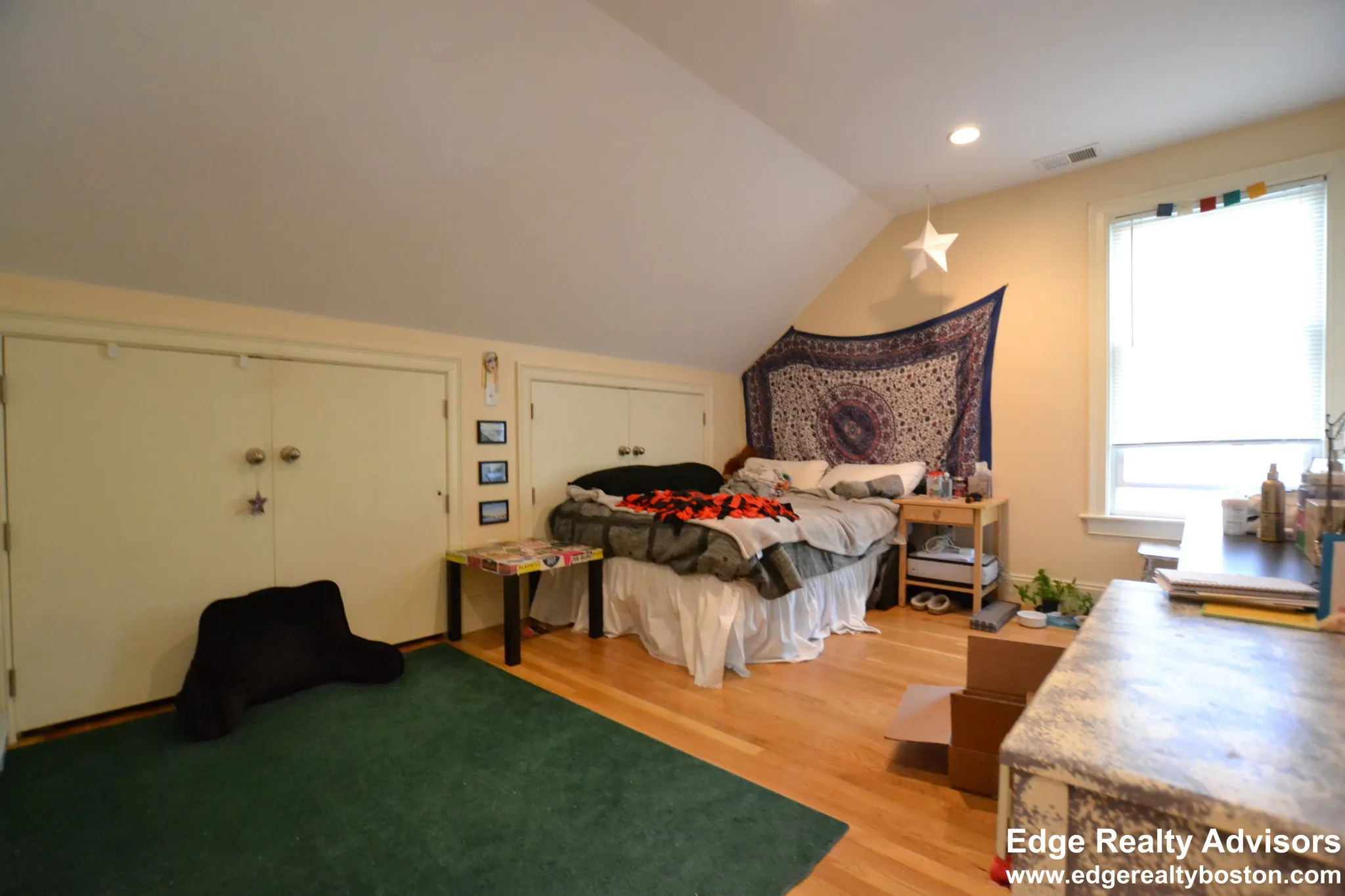 4 bed, 2 bath apartment for rent at 11 Sparhawk St Unit 4, Oak Square — photo 6 of 12