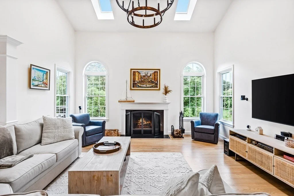 4 bed, 3 bath apartment for rent at 11 Sparrow Ln, Danvers — photo 2 of 41