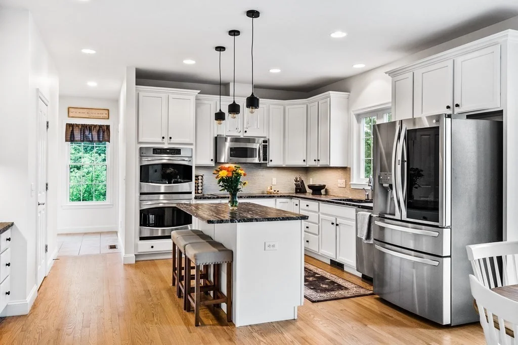 4 bed, 3 bath apartment for rent at 11 Sparrow Ln, Danvers — photo 4 of 41