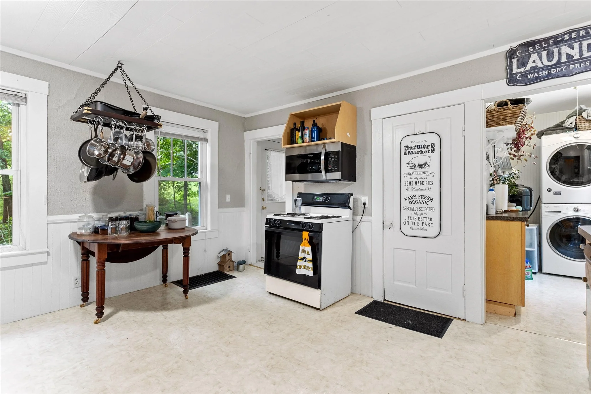 4 bed, 2 bath apartment for rent at 11 State St, Westborough — photo 10 of 26