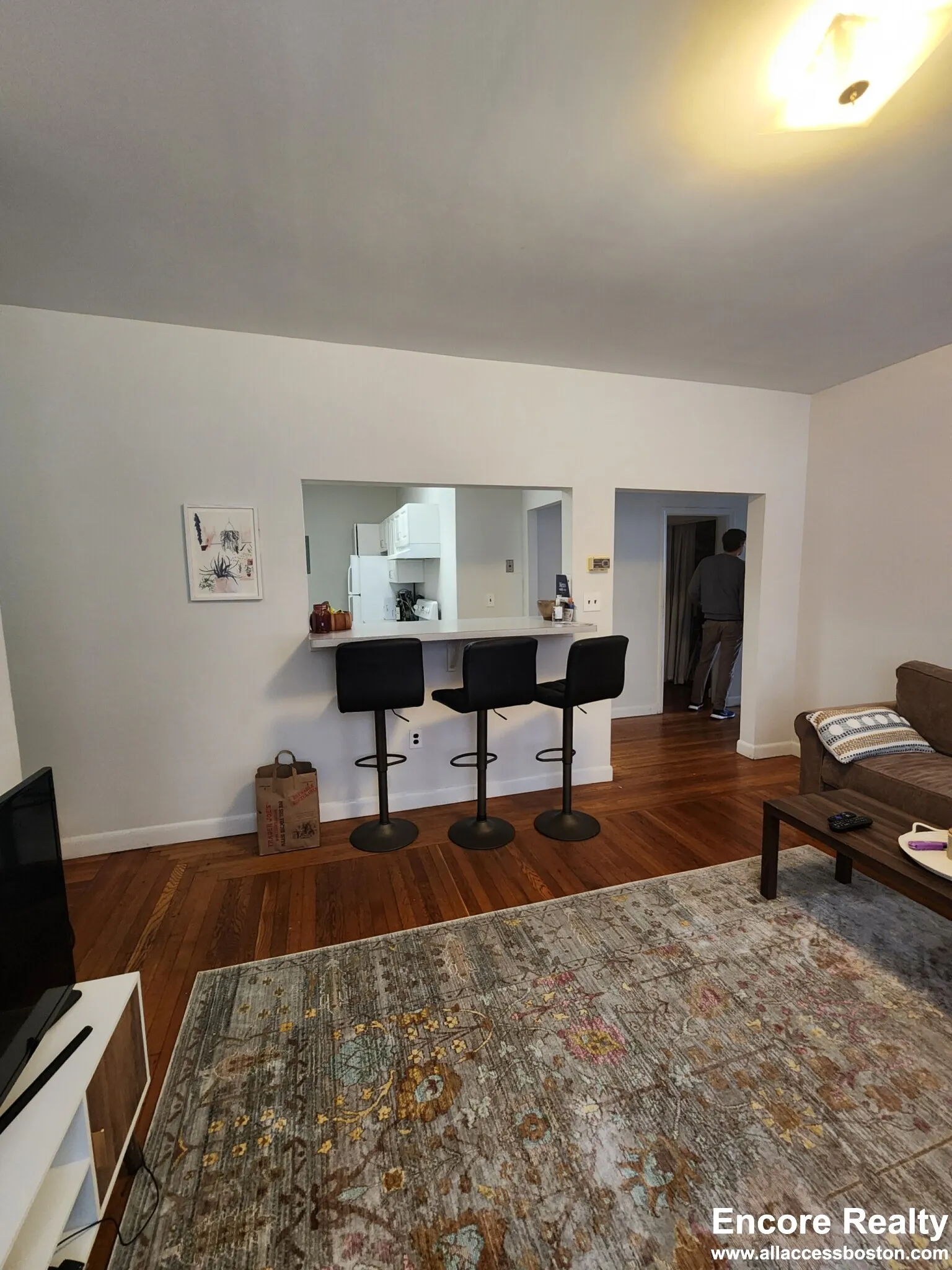 3 bed, 1.5 bath apartment for rent at 11 Stearns Rd Unit 4, Coolidge Corner — photo 4 of 22