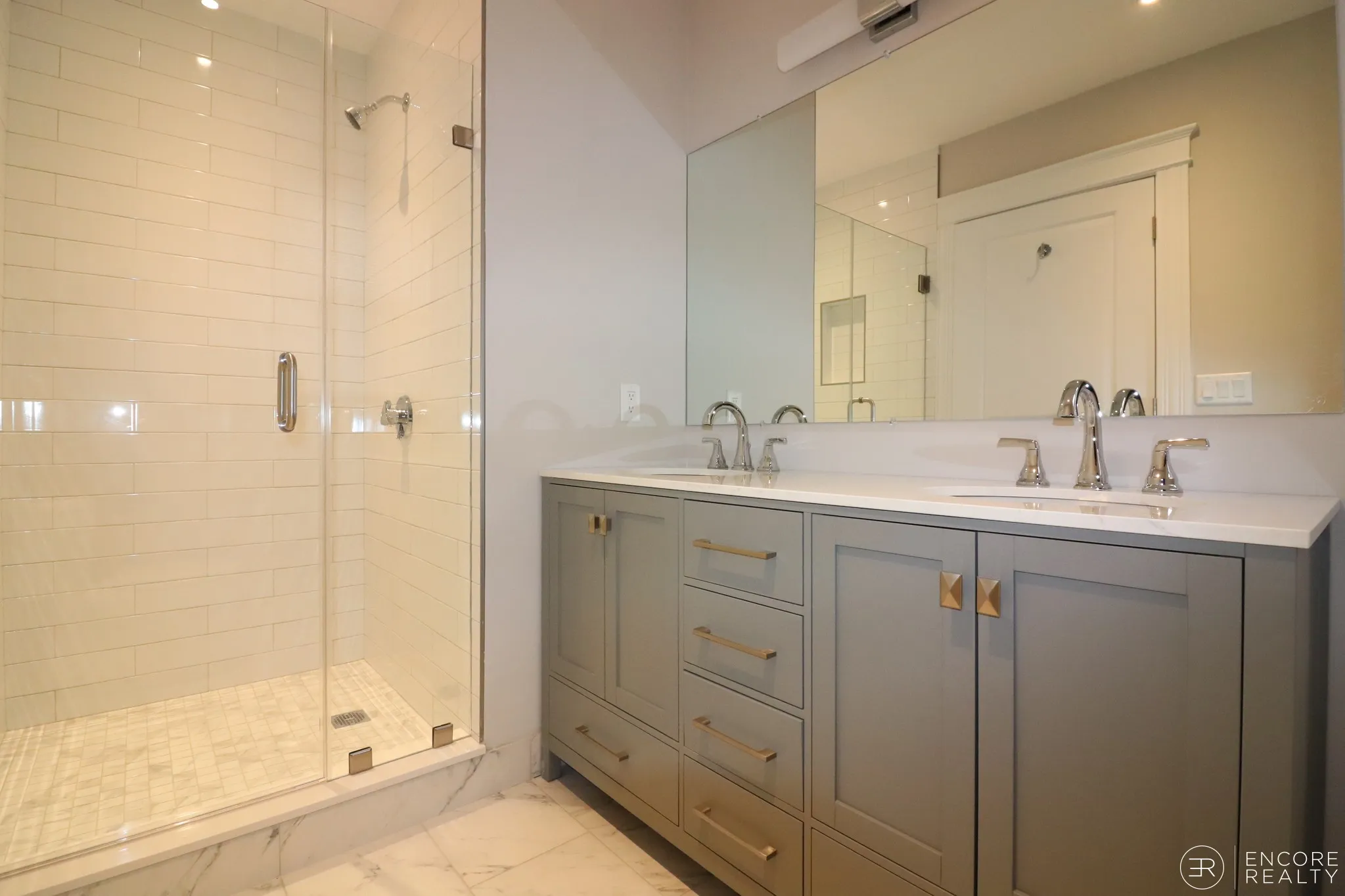 3 bed, 2 bath apartment for rent at 11 Stearns Rd Unit 6, Coolidge Corner — photo 8 of 13