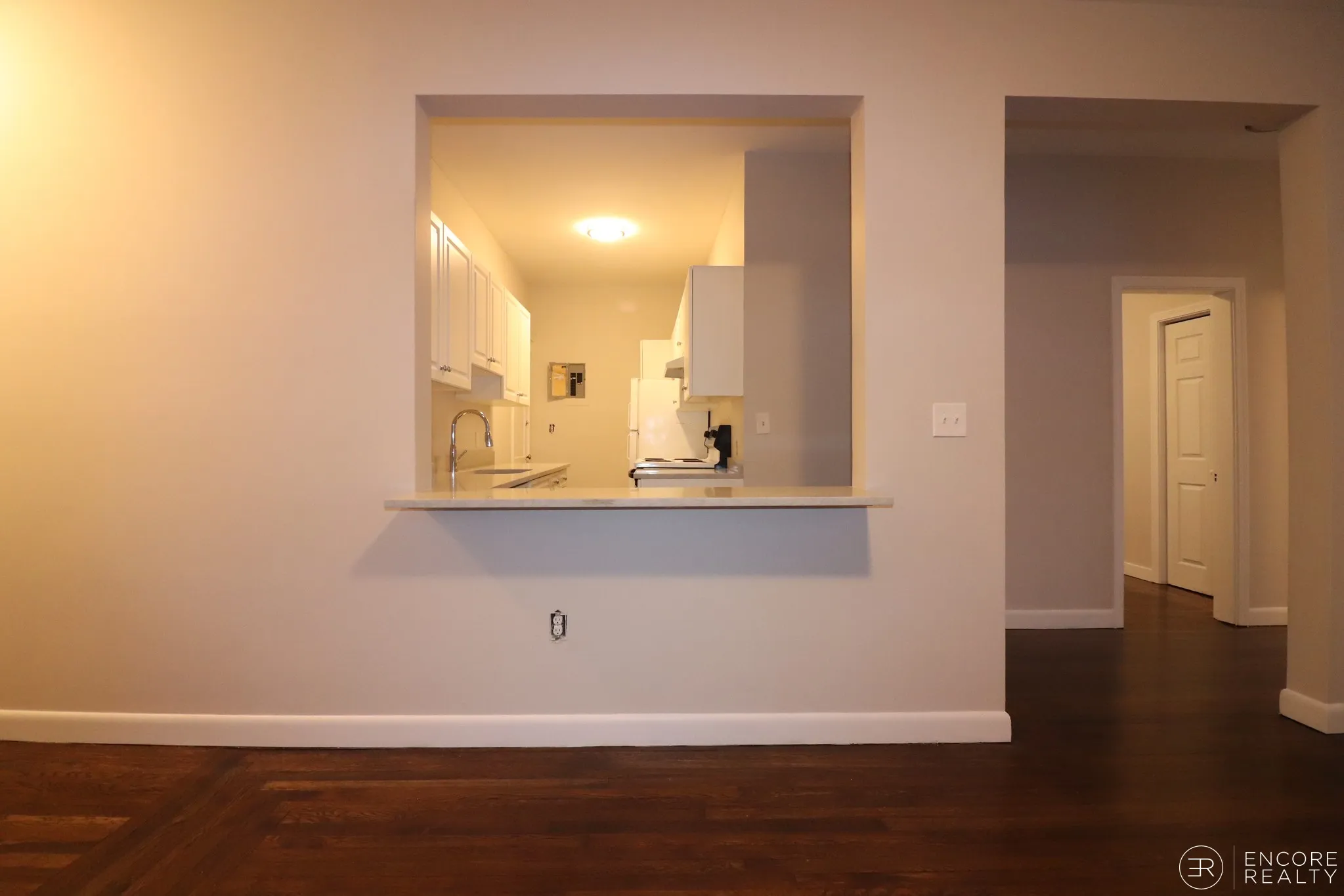 3 bed, 2 bath apartment for rent at 11 Stearns Rd Unit 6, Coolidge Corner — photo 4 of 13