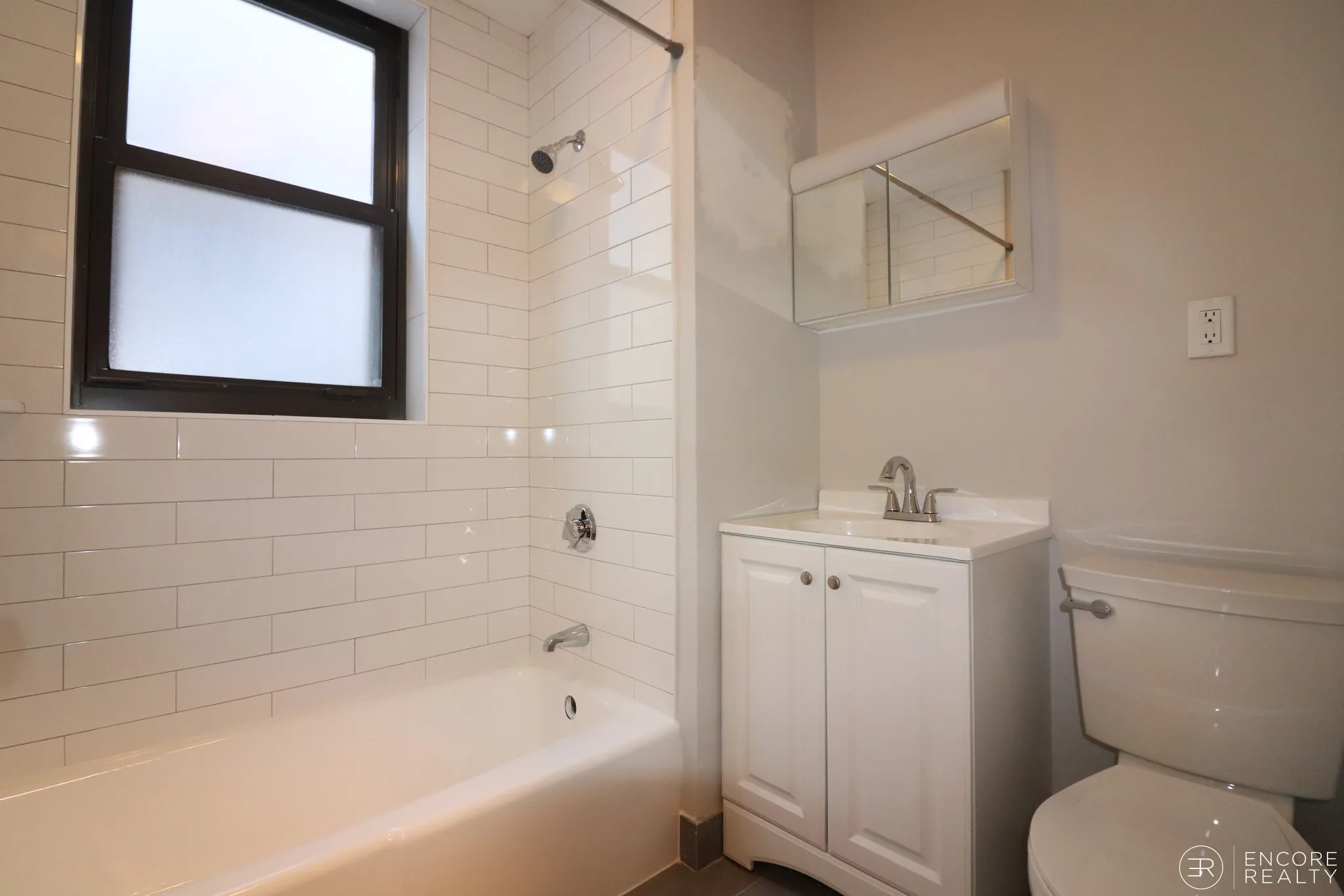 3 bed, 2 bath apartment for rent at 11 Stearns Rd Unit 6, Coolidge Corner — photo 11 of 13
