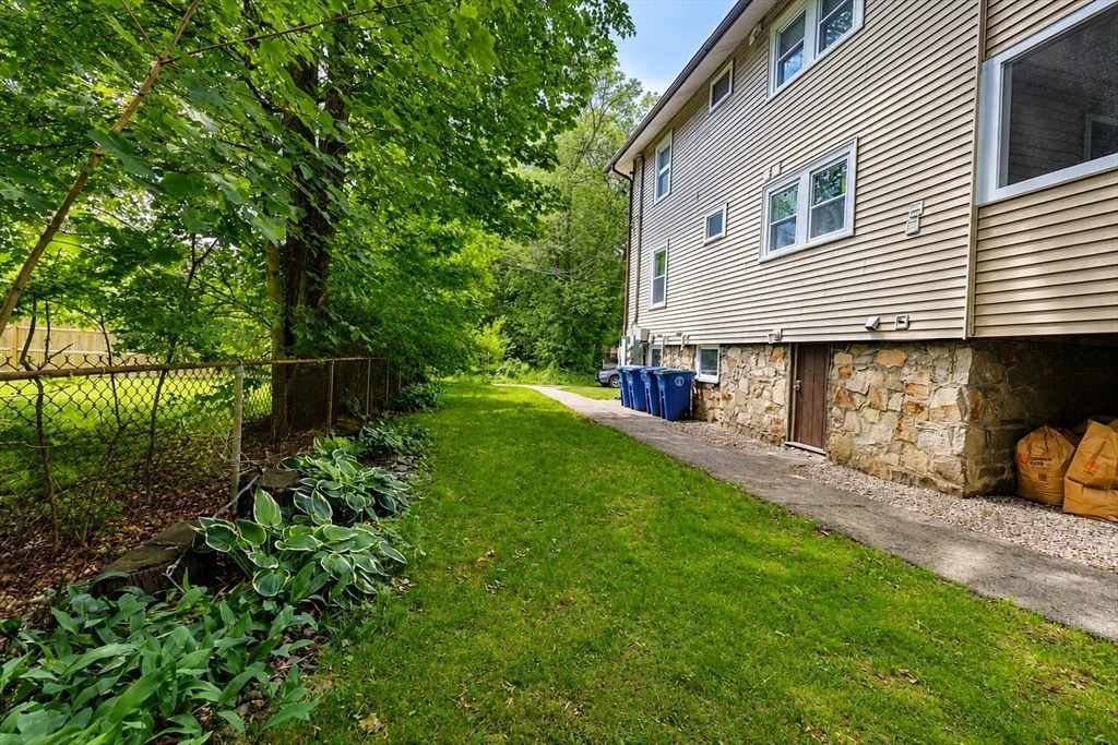 1 bed, 1 bath apartment for rent at 11 Sterling Park Unit 1R, East Braintree — photo 16 of 20
