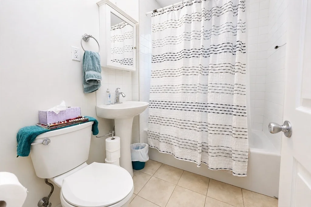 1 bed, 1 bath apartment for rent at 11 Sterling Park Unit 1R, East Braintree — photo 7 of 20