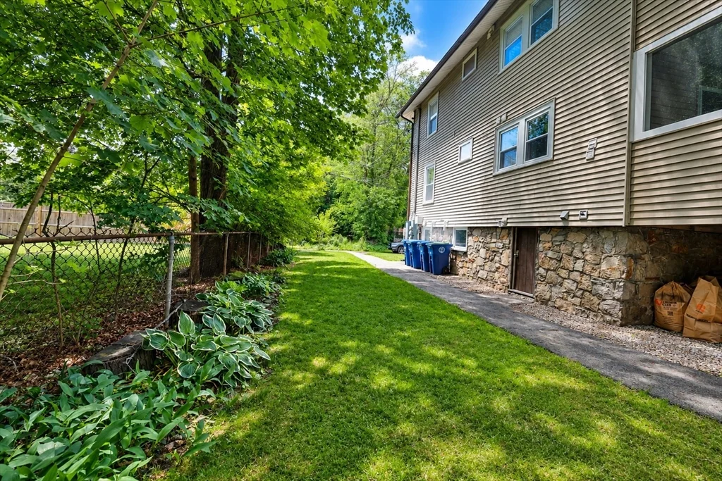 1 bed, 1 bath apartment for rent at 11 Sterling Park Unit 1R, East Braintree — photo 17 of 20