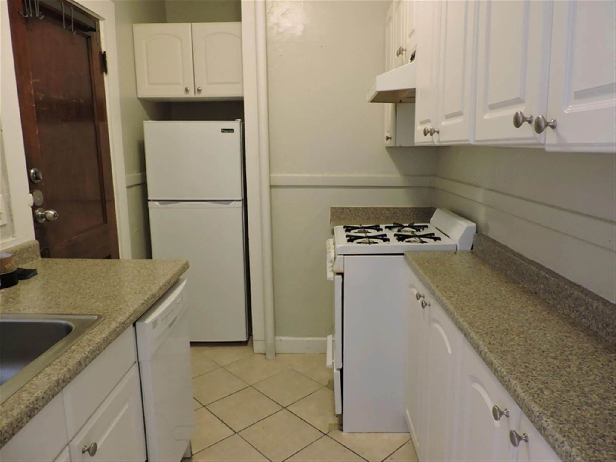 2 bed, 1 bath apartment for rent at 11 Story St Unit 3, Harvard Square — photo 6 of 11