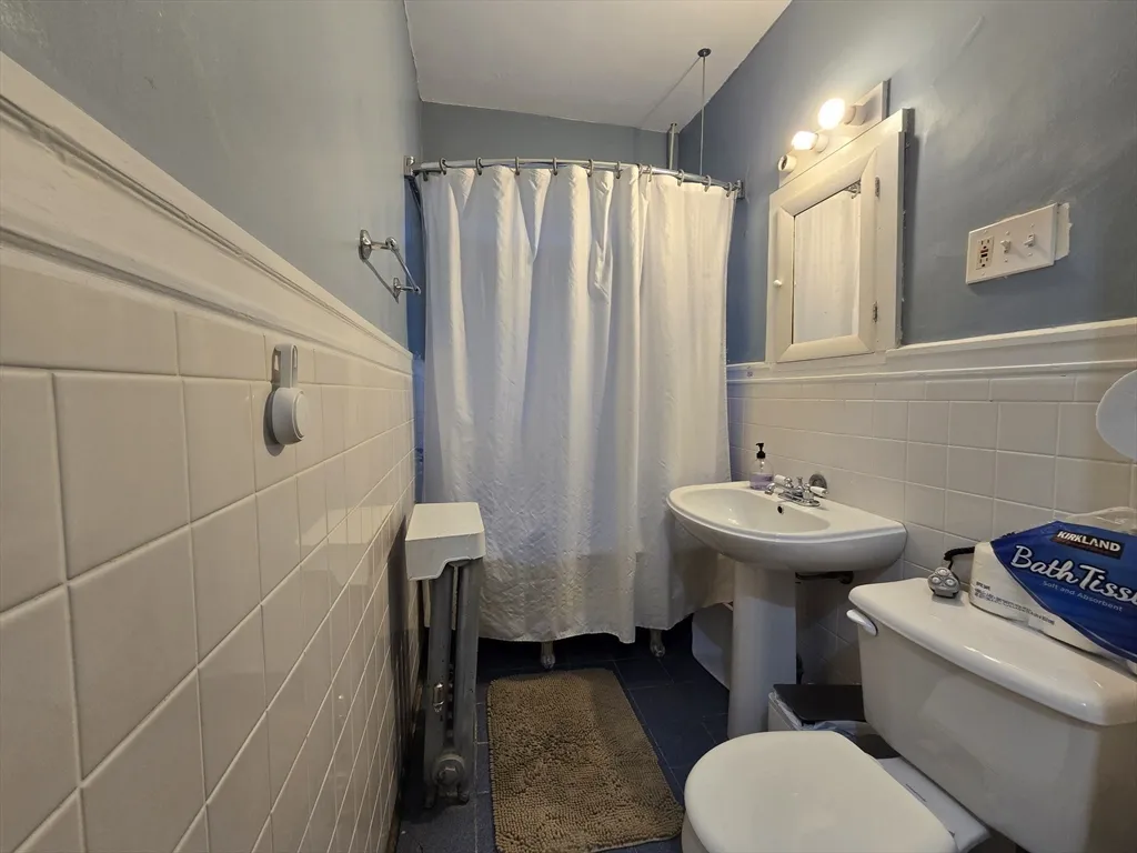 2 bed, 1 bath apartment for rent at 11 Story St Unit 31, Harvard Square — photo 11 of 18
