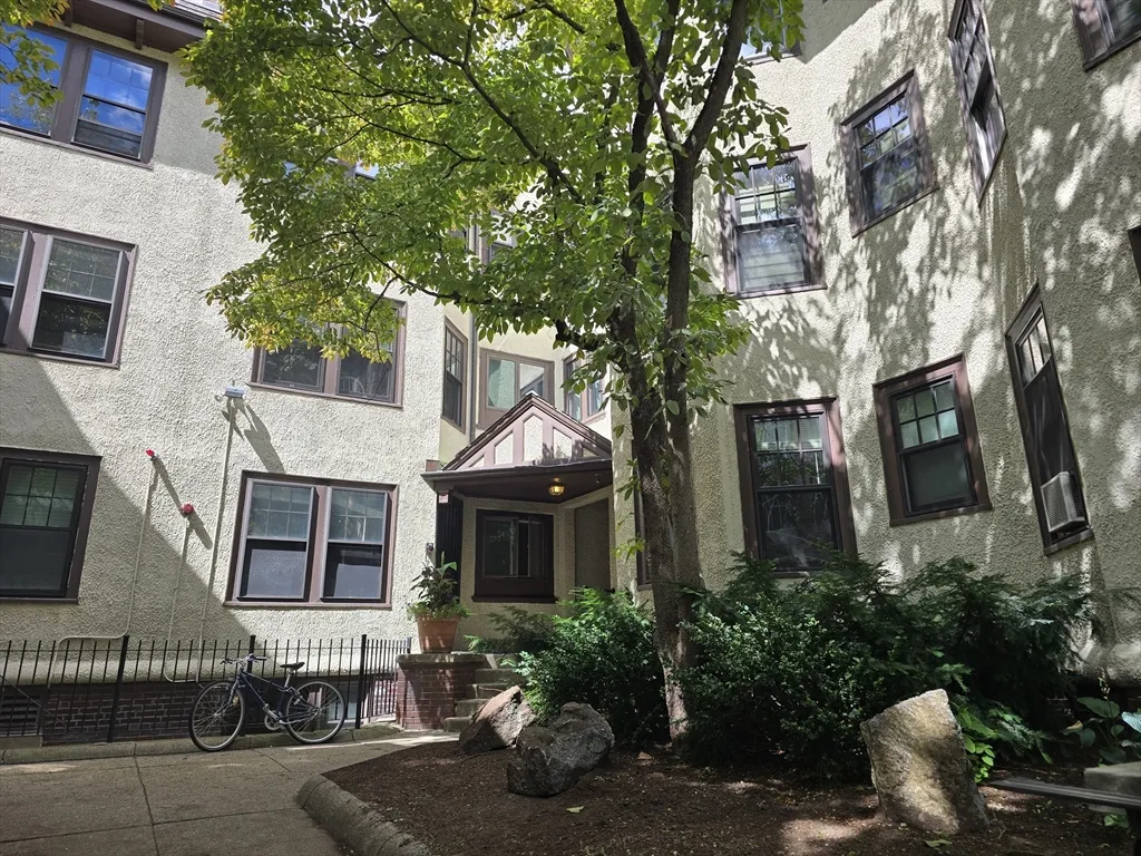 2 bed, 1 bath apartment for rent at 11 Story St Unit 31, Harvard Square — photo 1 of 18