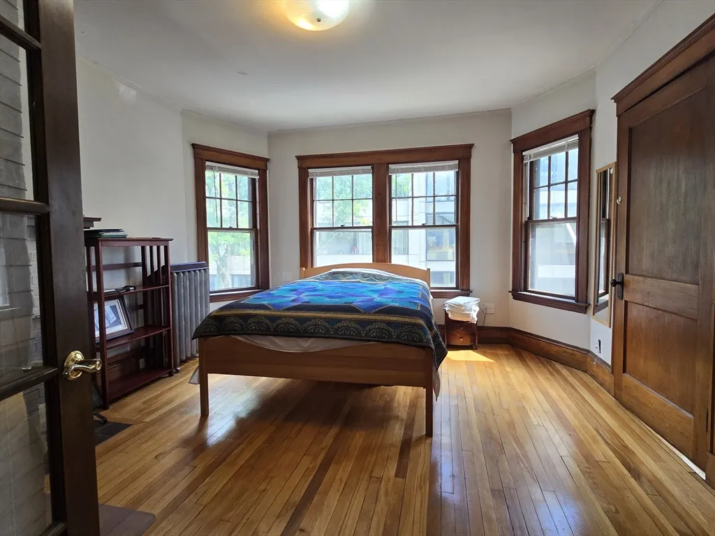 2 bed, 1 bath apartment for rent at 11 Story St Unit 31, Harvard Square — photo 5 of 18