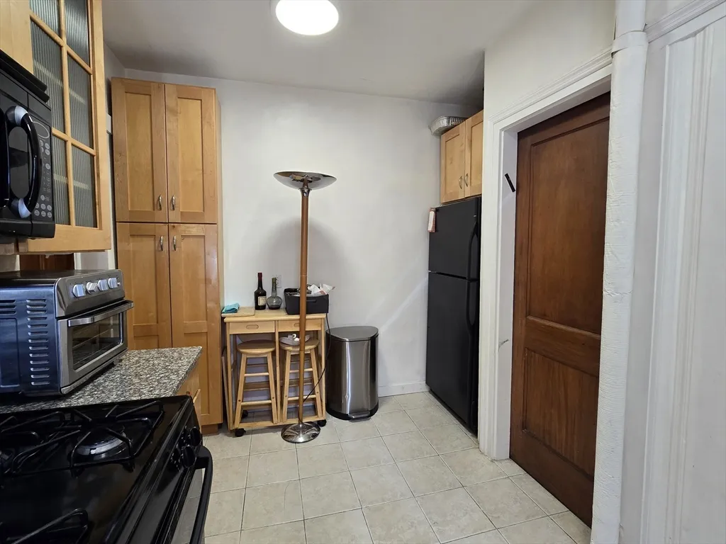 2 bed, 1 bath apartment for rent at 11 Story St Unit 31, Harvard Square — photo 10 of 18