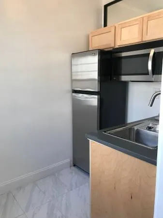 2 bed, 1 bath apartment for rent at 11 Story St Unit 33, Harvard Square — photo 4 of 21