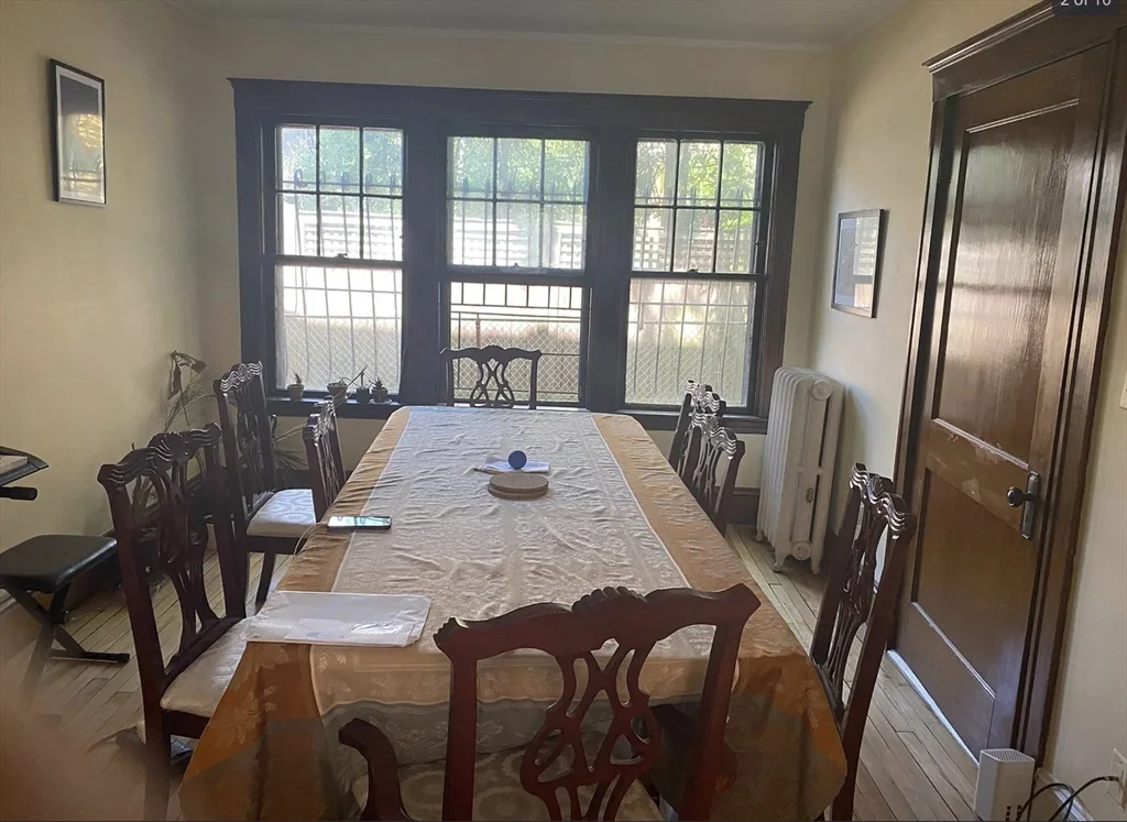 4 bed, 2 bath apartment for rent at 11 Story Unit 4, West Cambridge — photo 2 of 9
