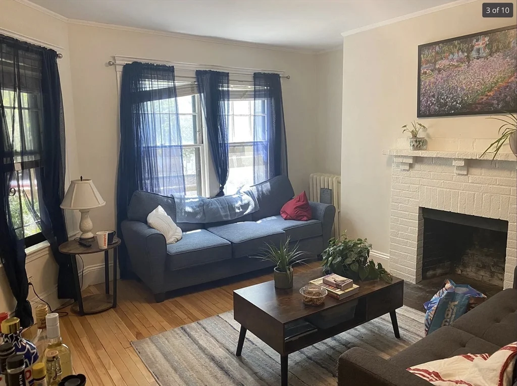 4 bed, 2 bath apartment for rent at 11 Story Unit 4, West Cambridge — photo 3 of 9