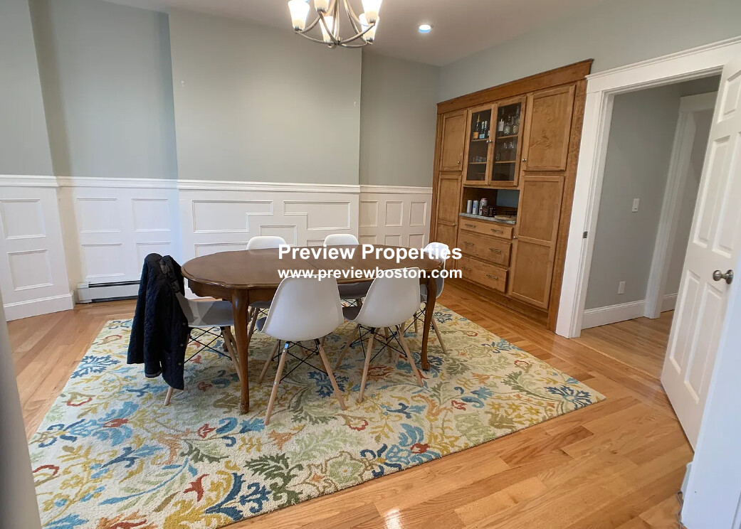 3 bed, 1 bath apartment for rent at 11 Strathmore Rd Unit 3, Brookline — photo 6 of 14