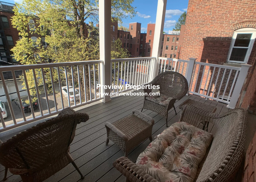 3 bed, 1 bath apartment for rent at 11 Strathmore Rd Unit 3, Brookline — photo 8 of 14