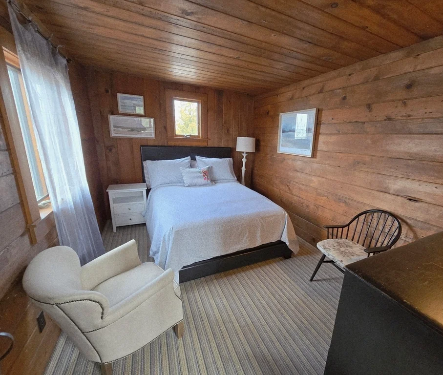 3 bed, 1 bath apartment for rent at 11 Sunset Dr Unit WINTER, Plum Island — photo 7 of 15