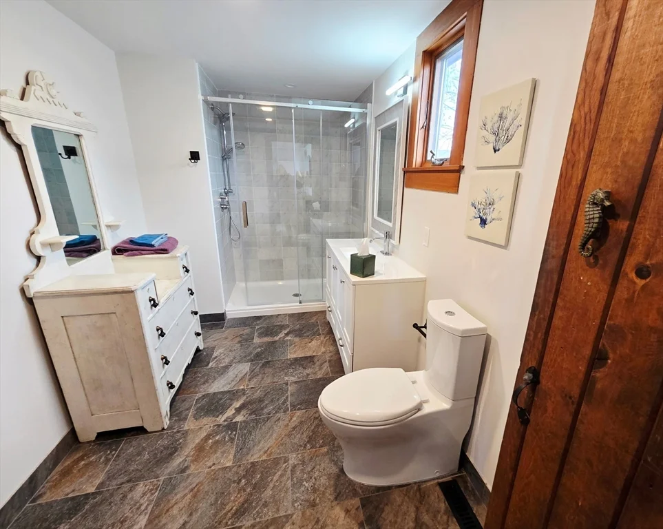 3 bed, 1 bath apartment for rent at 11 Sunset Dr Unit WINTER, Plum Island — photo 9 of 15