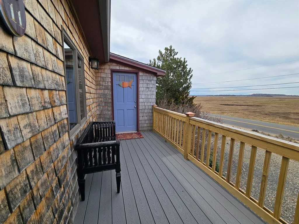 3 bed, 1 bath apartment for rent at 11 Sunset Dr Unit WINTER, Plum Island — photo 2 of 15