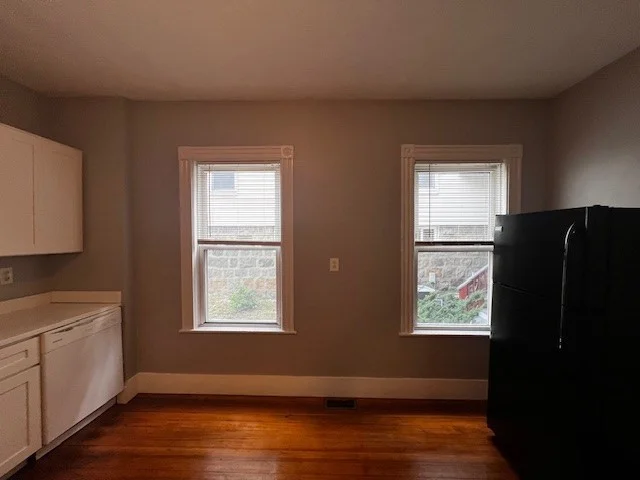 3 bed, 1 bath apartment for rent at 11 Sunset St Unit 1, Coolidge Corner — photo 5 of 18