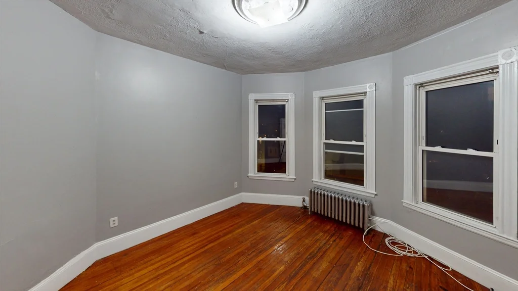 3 bed, 1 bath apartment for rent at 11 Sunset St Unit 3, Mission Hill — photo 8 of 12