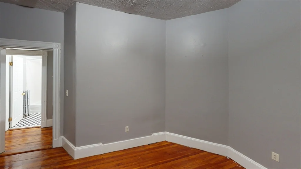 3 bed, 1 bath apartment for rent at 11 Sunset St Unit 3, Mission Hill — photo 6 of 12
