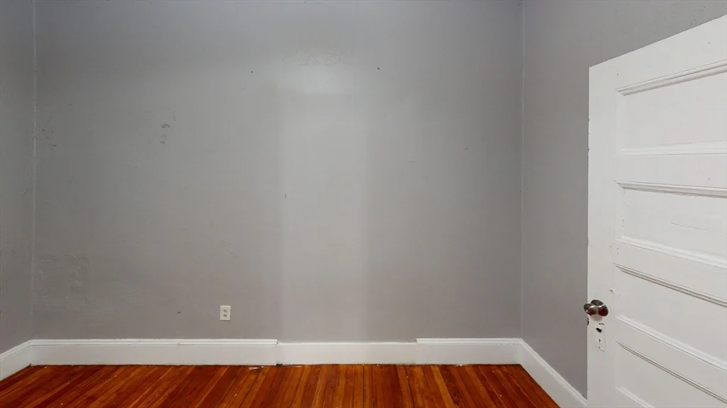 3 bed, 1 bath apartment for rent at 11 Sunset St Unit 3, Mission Hill — photo 5 of 12