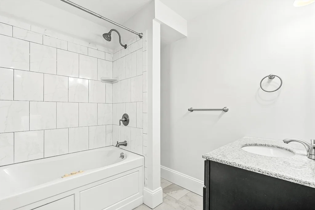 2 bed, 2 bath apartment for rent at 11 Symonds St Unit 2, Salem — photo 11 of 28