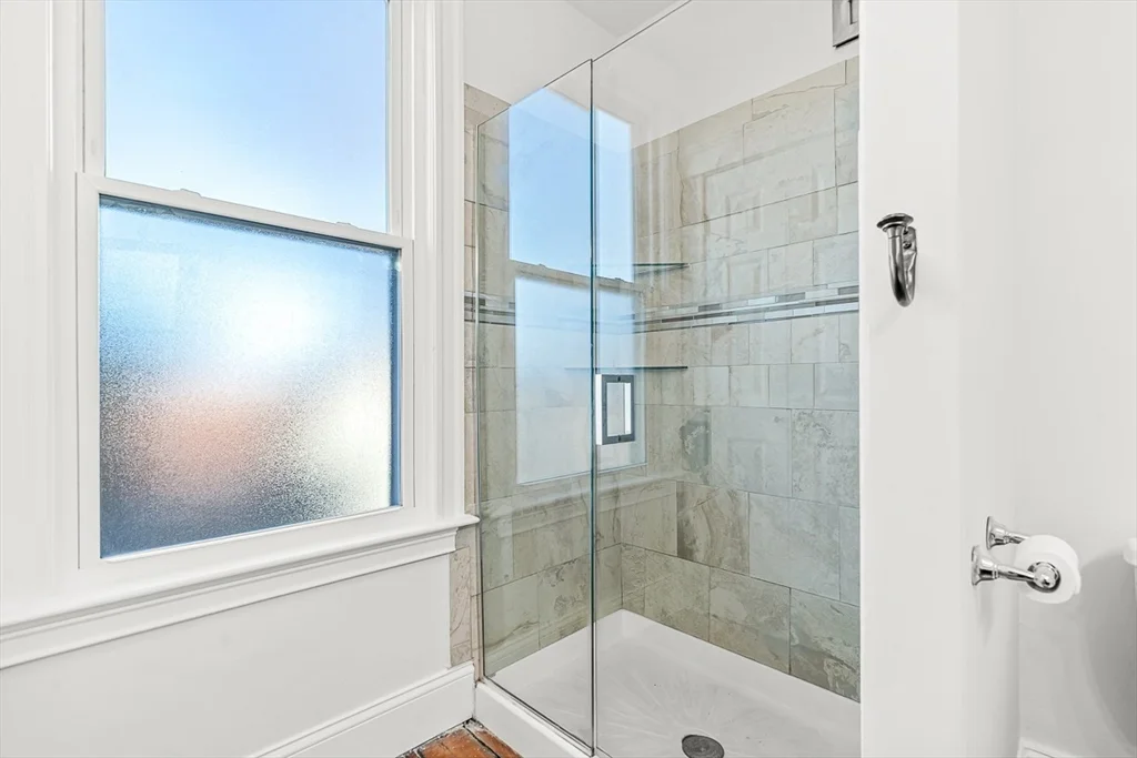 2 bed, 2 bath apartment for rent at 11 Symonds St Unit 2, Salem — photo 23 of 28