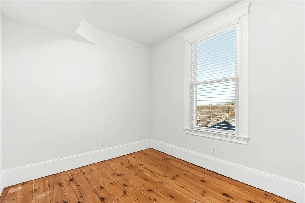 2 bed, 2 bath apartment for rent at 11 Symonds St Unit 2, Salem — photo 19 of 28