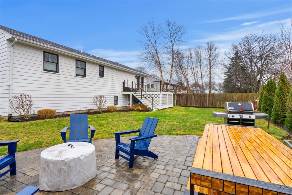 4 bed, 3 bath apartment for rent at 11 Taft St Unit 1, Marblehead — photo 31 of 31