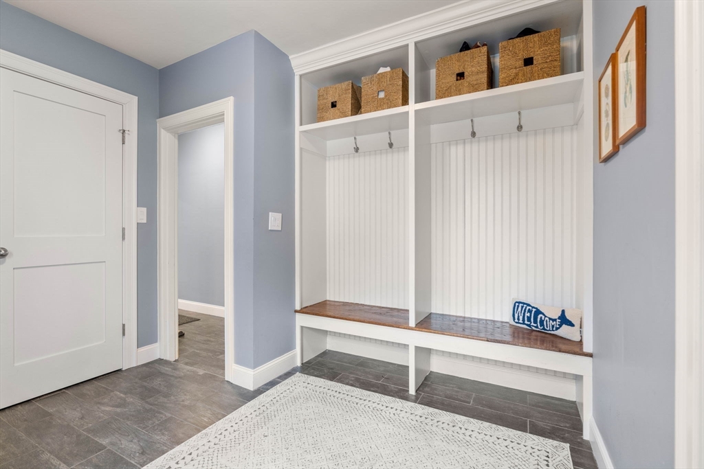 4 bed, 3 bath apartment for rent at 11 Taft St Unit 1, Marblehead — photo 26 of 31