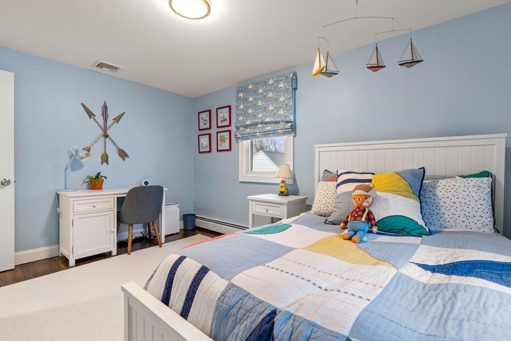4 bed, 3 bath apartment for rent at 11 Taft St Unit 1, Marblehead — photo 19 of 31