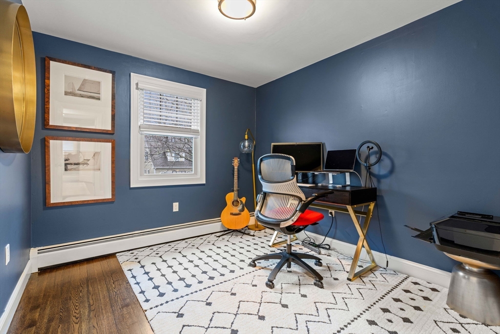 4 bed, 3 bath apartment for rent at 11 Taft St Unit 1, Marblehead — photo 17 of 31