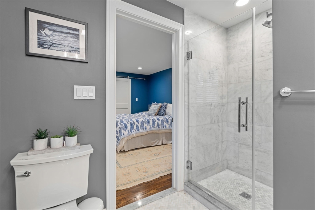 4 bed, 3 bath apartment for rent at 11 Taft St Unit 1, Marblehead — photo 15 of 31