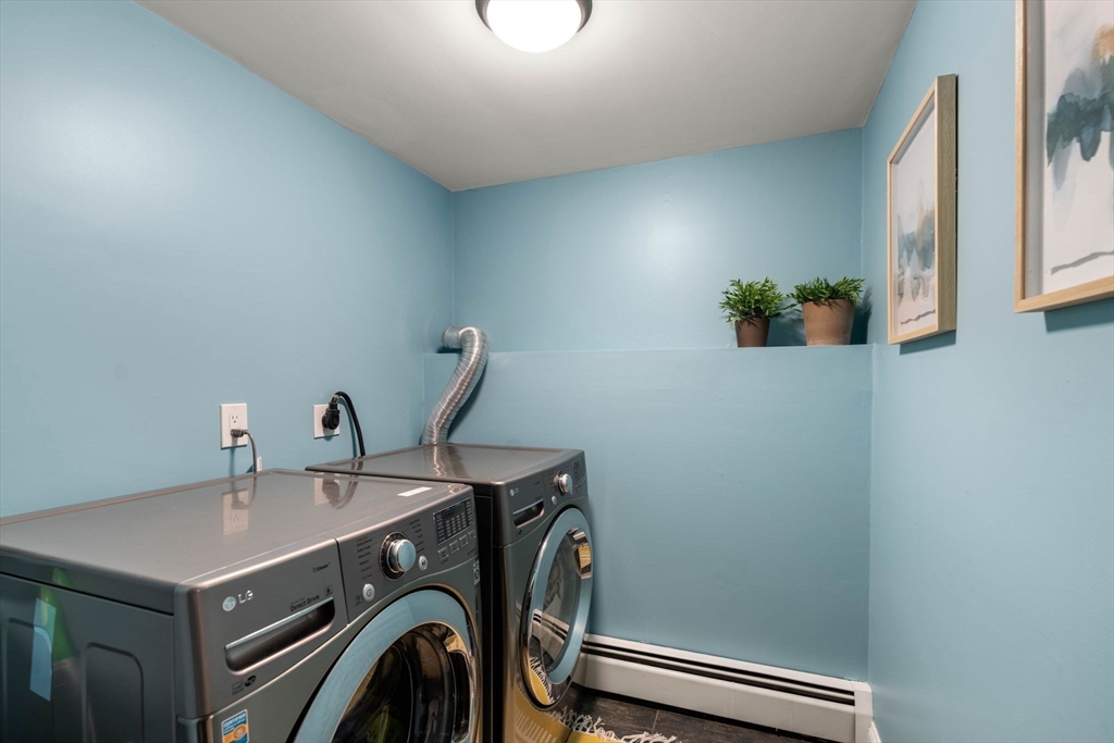 4 bed, 3 bath apartment for rent at 11 Taft St Unit 1, Marblehead — photo 27 of 31
